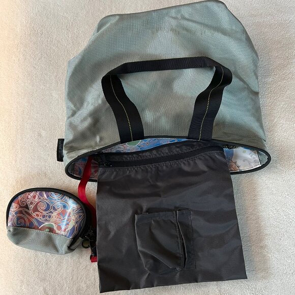 NWT Timbuk2 x Laura Jo Wegman Graphic Tote in silver - Picture 9 of 13